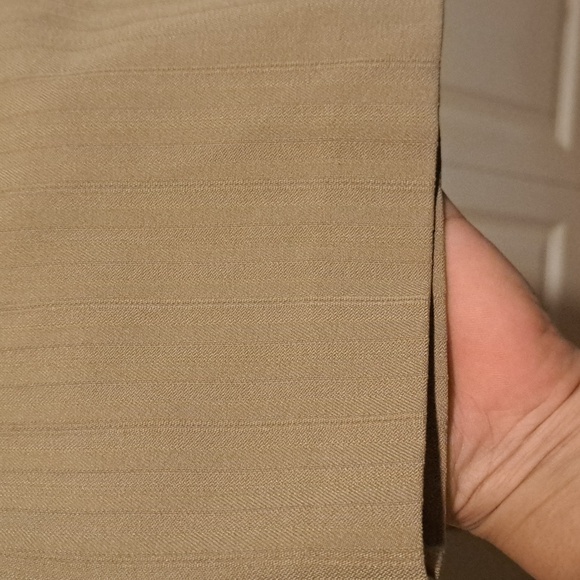 Classic Woman's Dress Pants in Beige Sleek classic feel and look - Picture 6 of 7